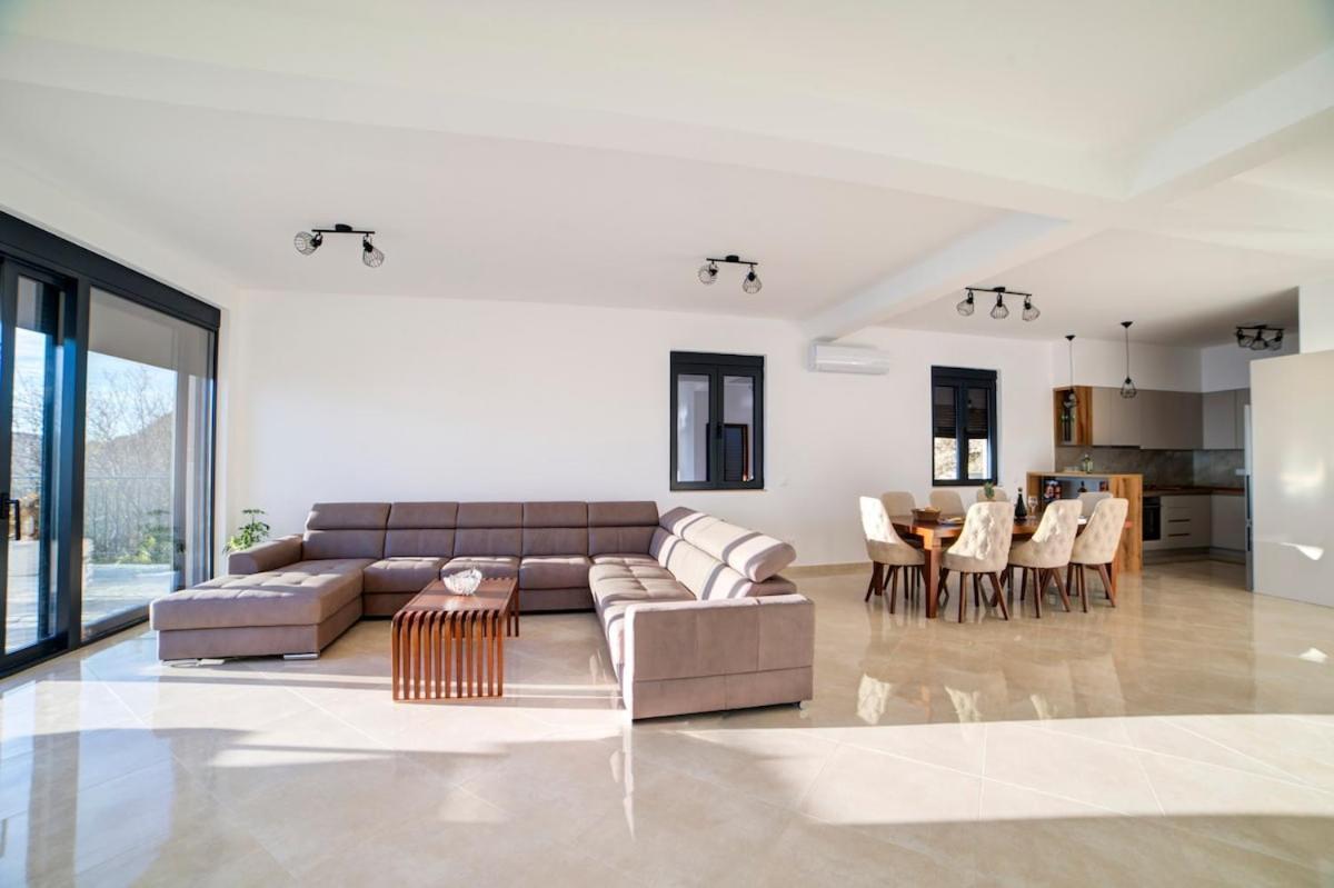 Villa Jelena With Private Pool - Lapcici Budva Eksteriør bilde