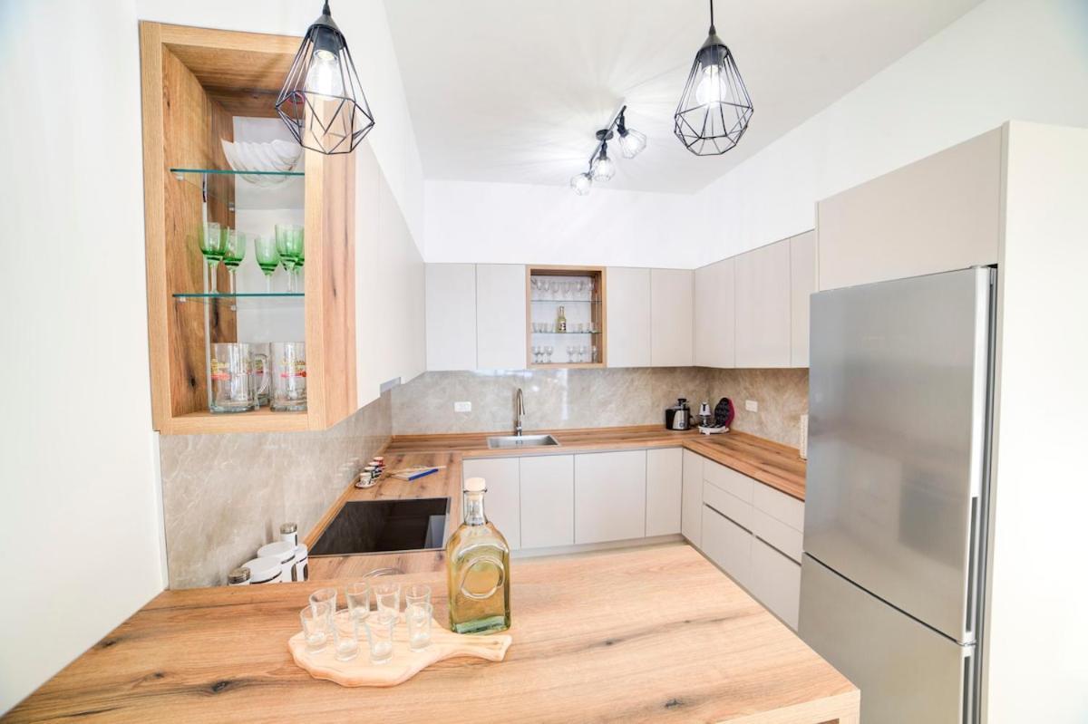 Villa Jelena With Private Pool - Lapcici Budva Eksteriør bilde